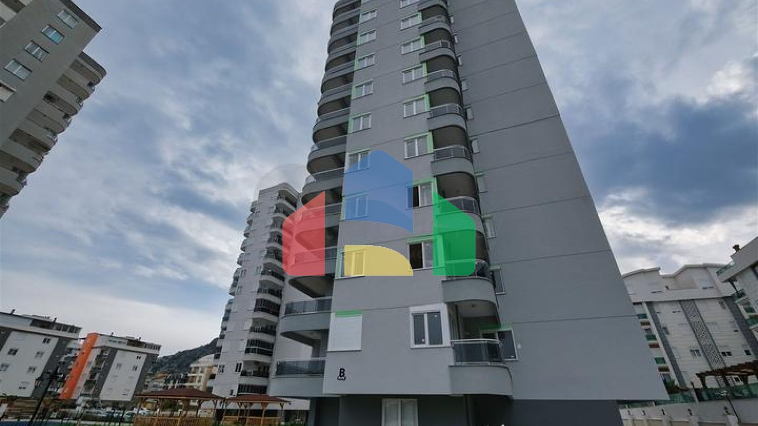 Квартира планування 3 + 1 в мікрорайоні Сарису - Анталія