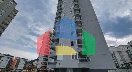 Квартира планування 3 + 1 в мікрорайоні Сарису - Анталія