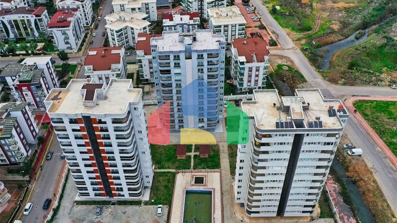 Квартира планування 3 + 1 в мікрорайоні Сарису - Анталія