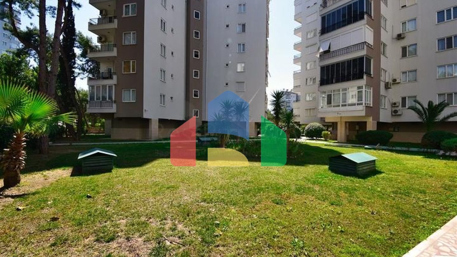 Квартира планування 3 + 1 в мікрорайоні Алтинкум - Анталія