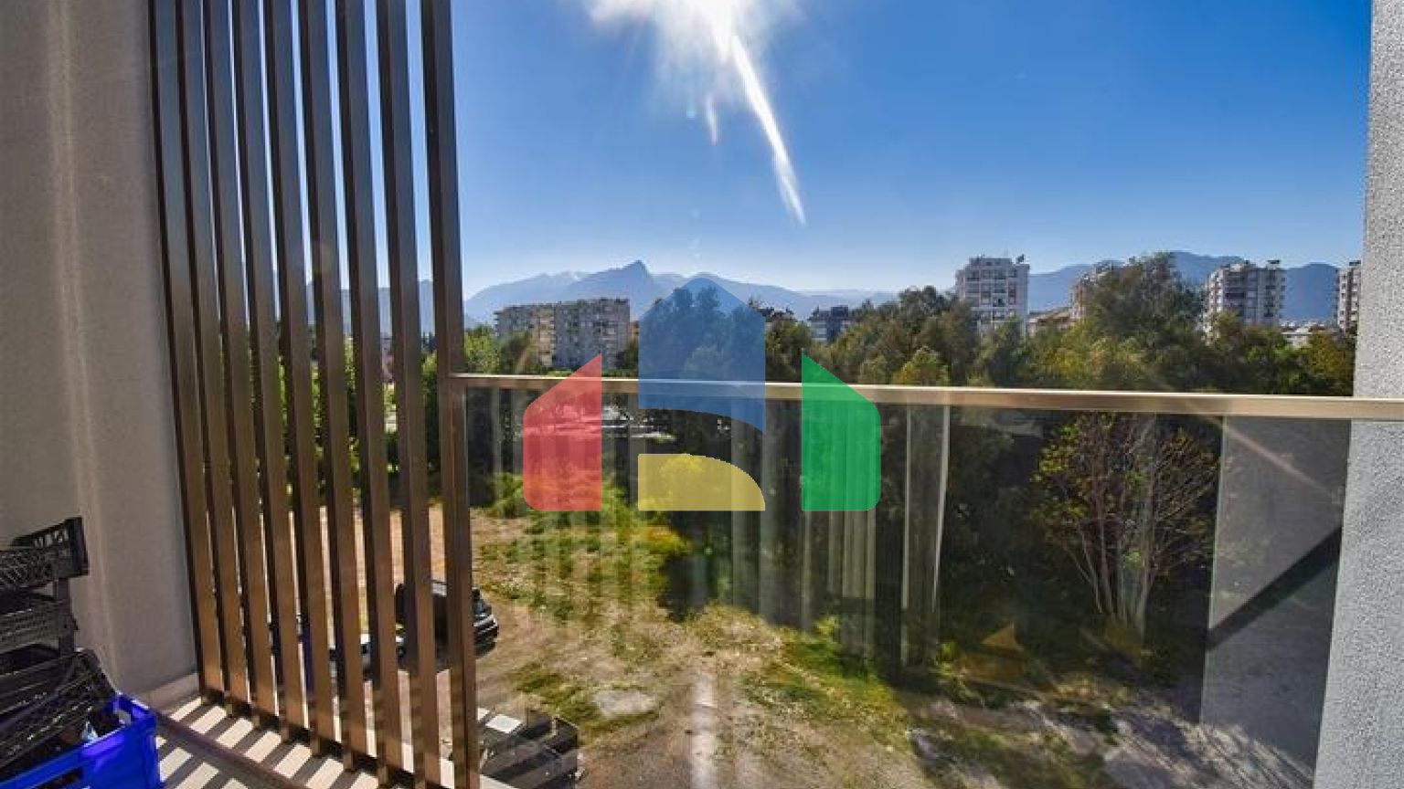 Квартири планування 2 + 1 і 3 + 1 в мікрорайоні Унджали - Анталія