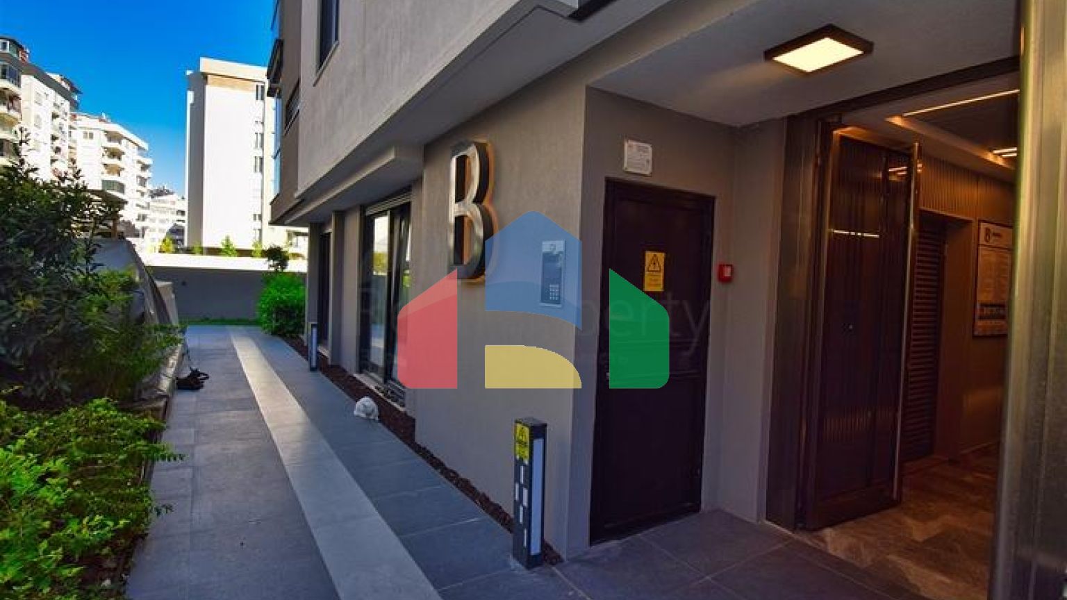 Квартири планування 2 + 1 і 3 + 1 в мікрорайоні Унджали - Анталія