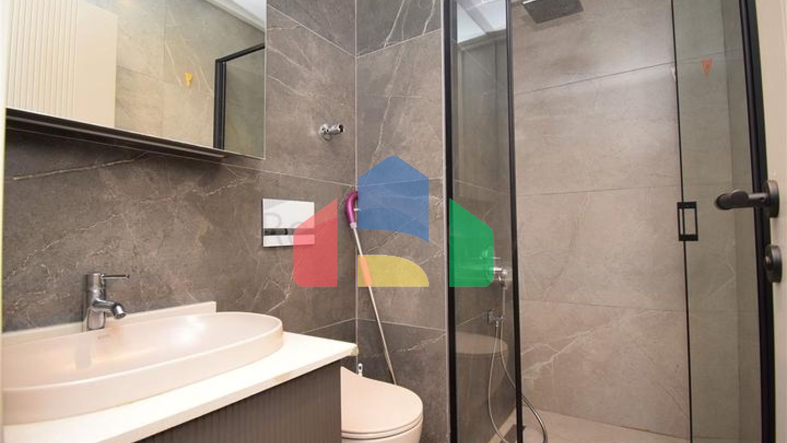 Квартири планування 2 + 1 і 3 + 1 в мікрорайоні Унджали - Анталія