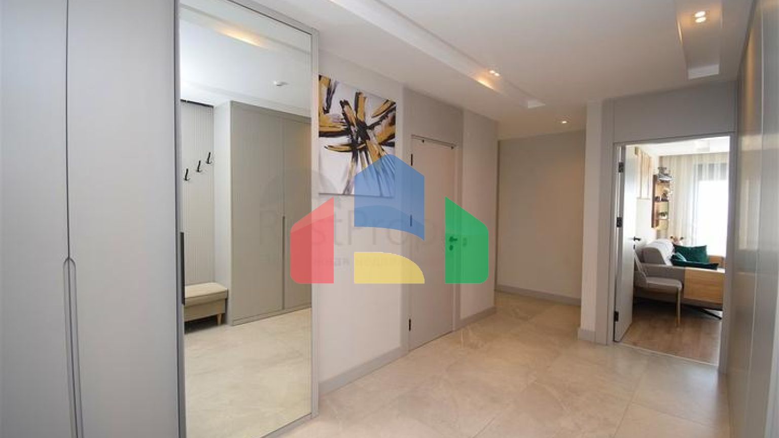 Квартири планування 2 + 1 і 3 + 1 в мікрорайоні Унджали - Анталія