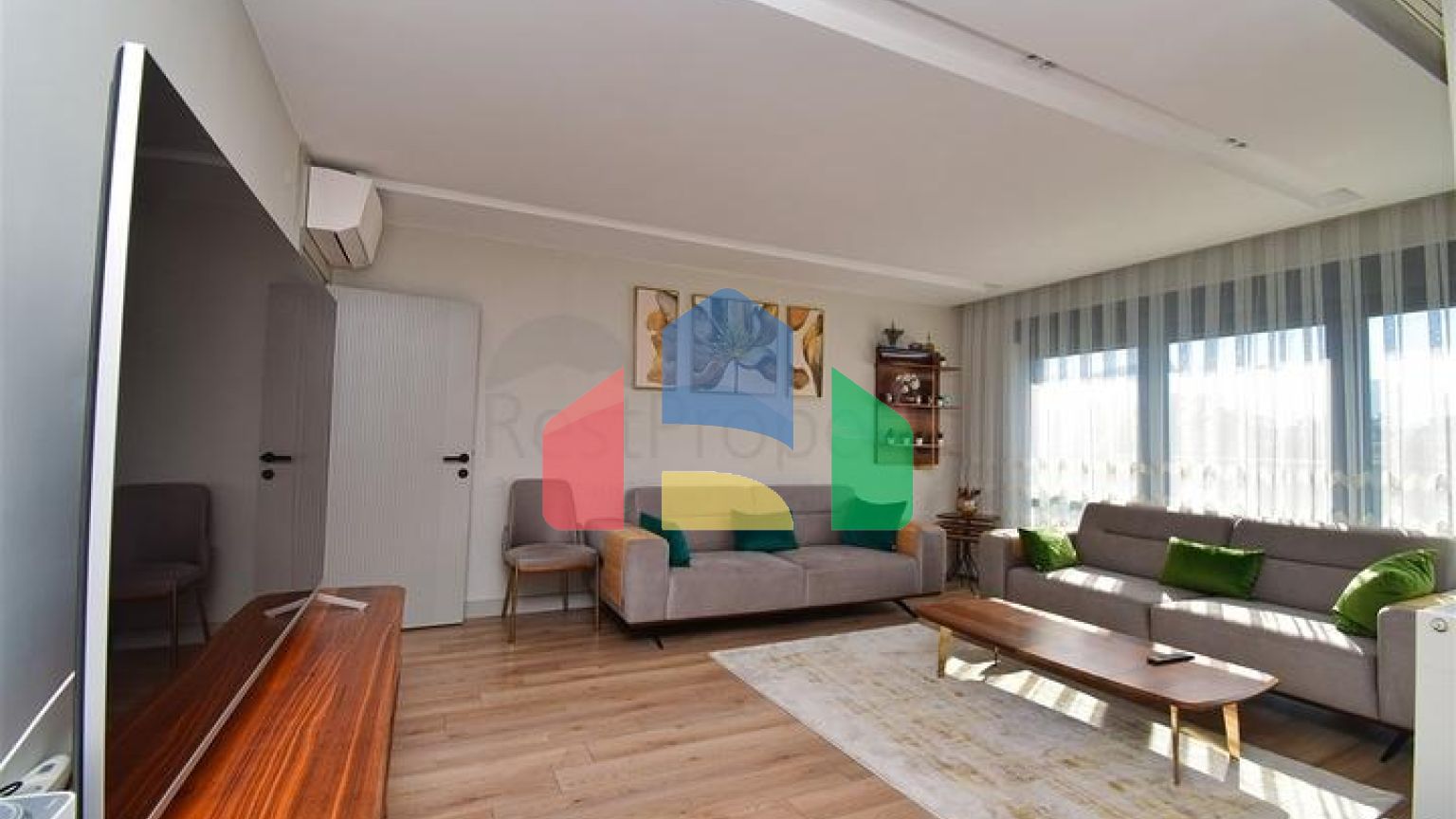 Квартири планування 2 + 1 і 3 + 1 в мікрорайоні Унджали - Анталія