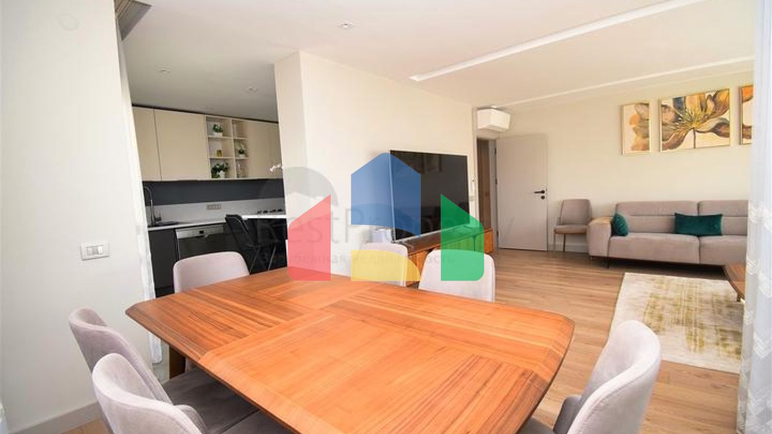 Квартири планування 2 + 1 і 3 + 1 в мікрорайоні Унджали - Анталія