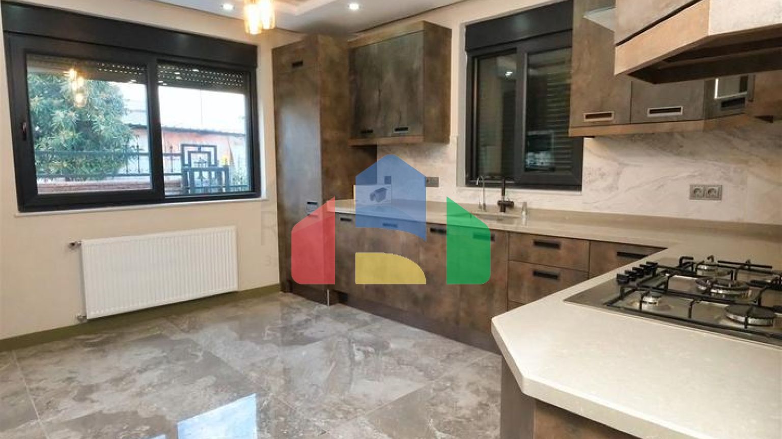 Вилла планировки 7+1 в микрорайоне Айдынлык - Анталия