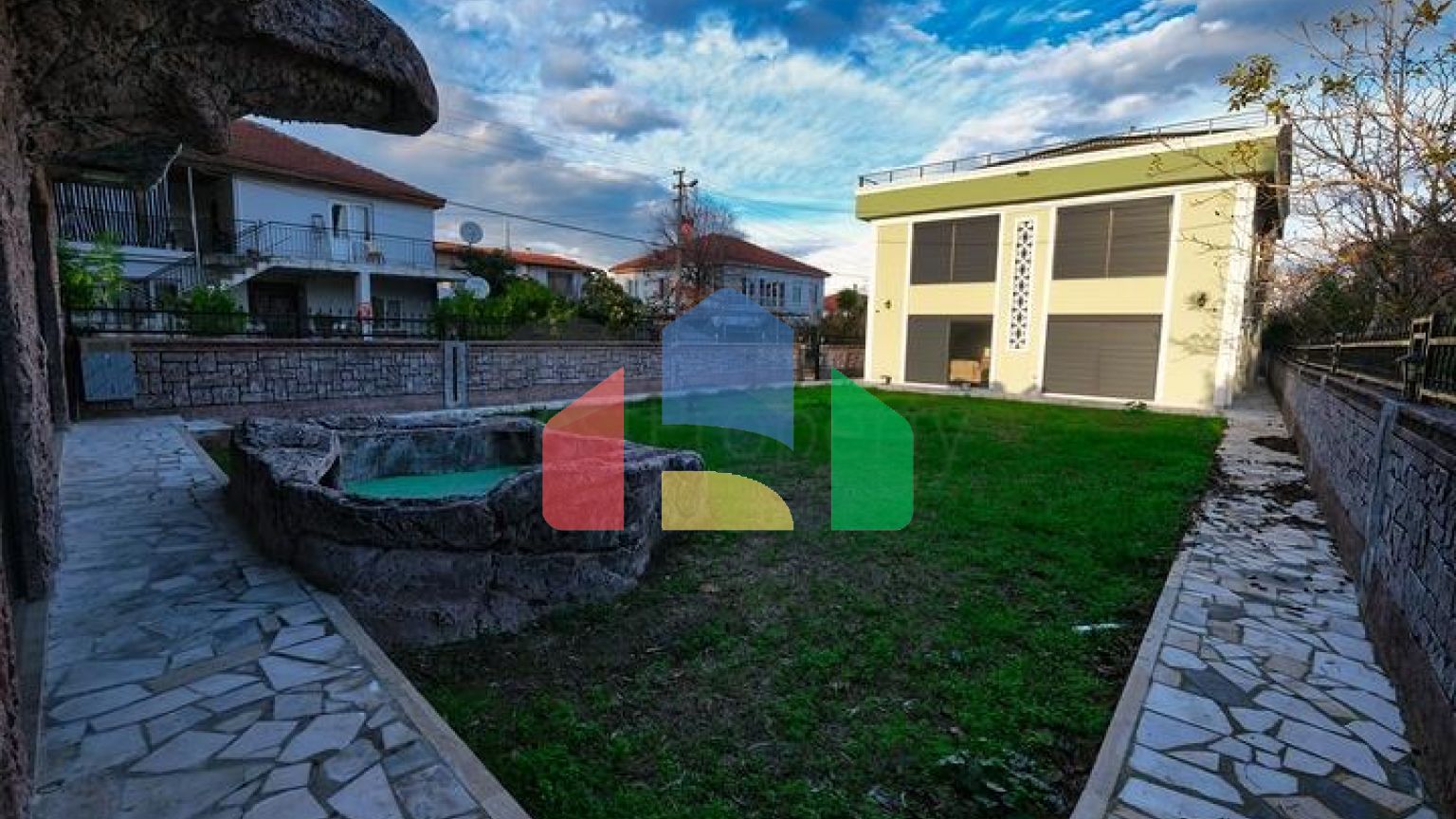 Вилла планировки 7+1 в микрорайоне Айдынлык - Анталия