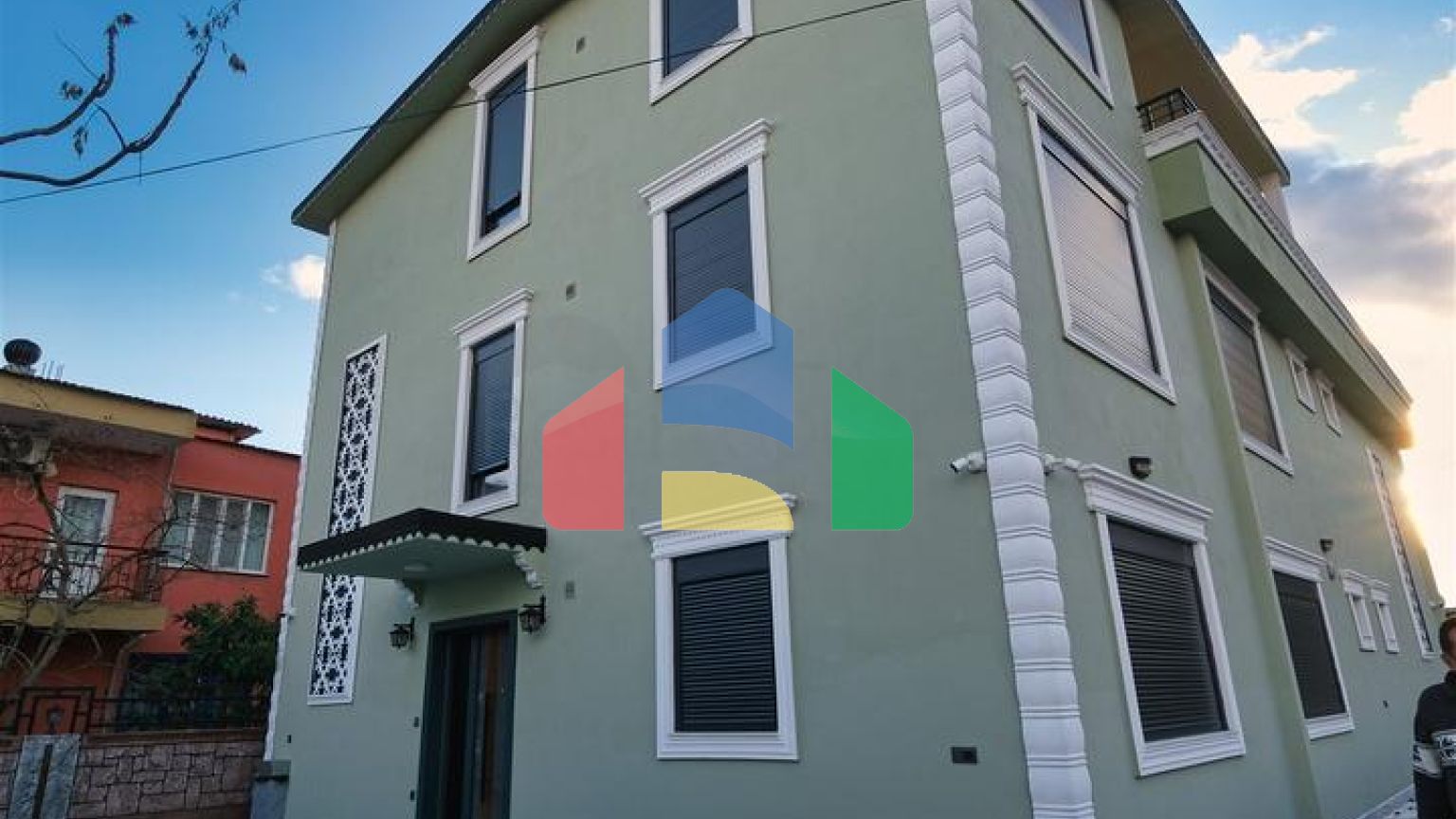 Вилла планировки 7+1 в микрорайоне Айдынлык - Анталия