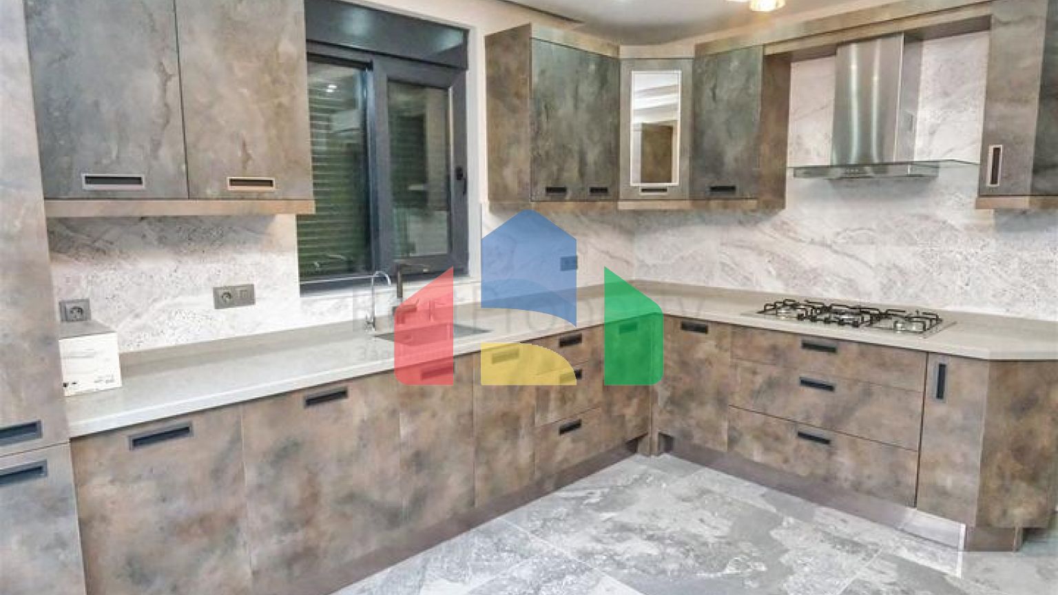 Вилла планировки 7+1 в микрорайоне Айдынлык - Анталия