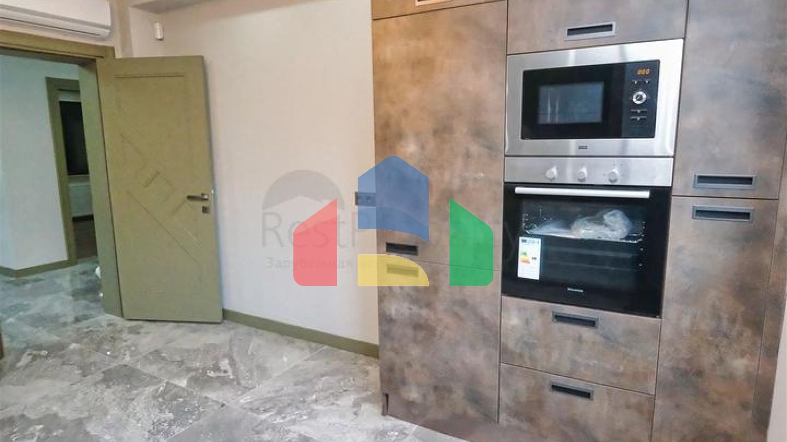 Вилла планировки 7+1 в микрорайоне Айдынлык - Анталия