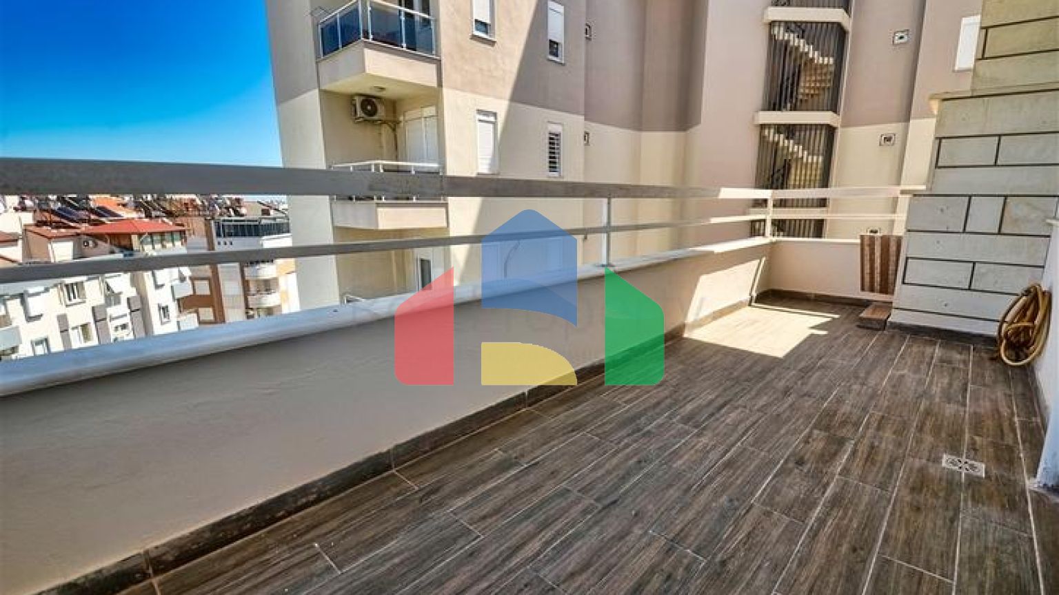 Квартира планування 3 + 1 в мікрорайоні Лиман - Анталія