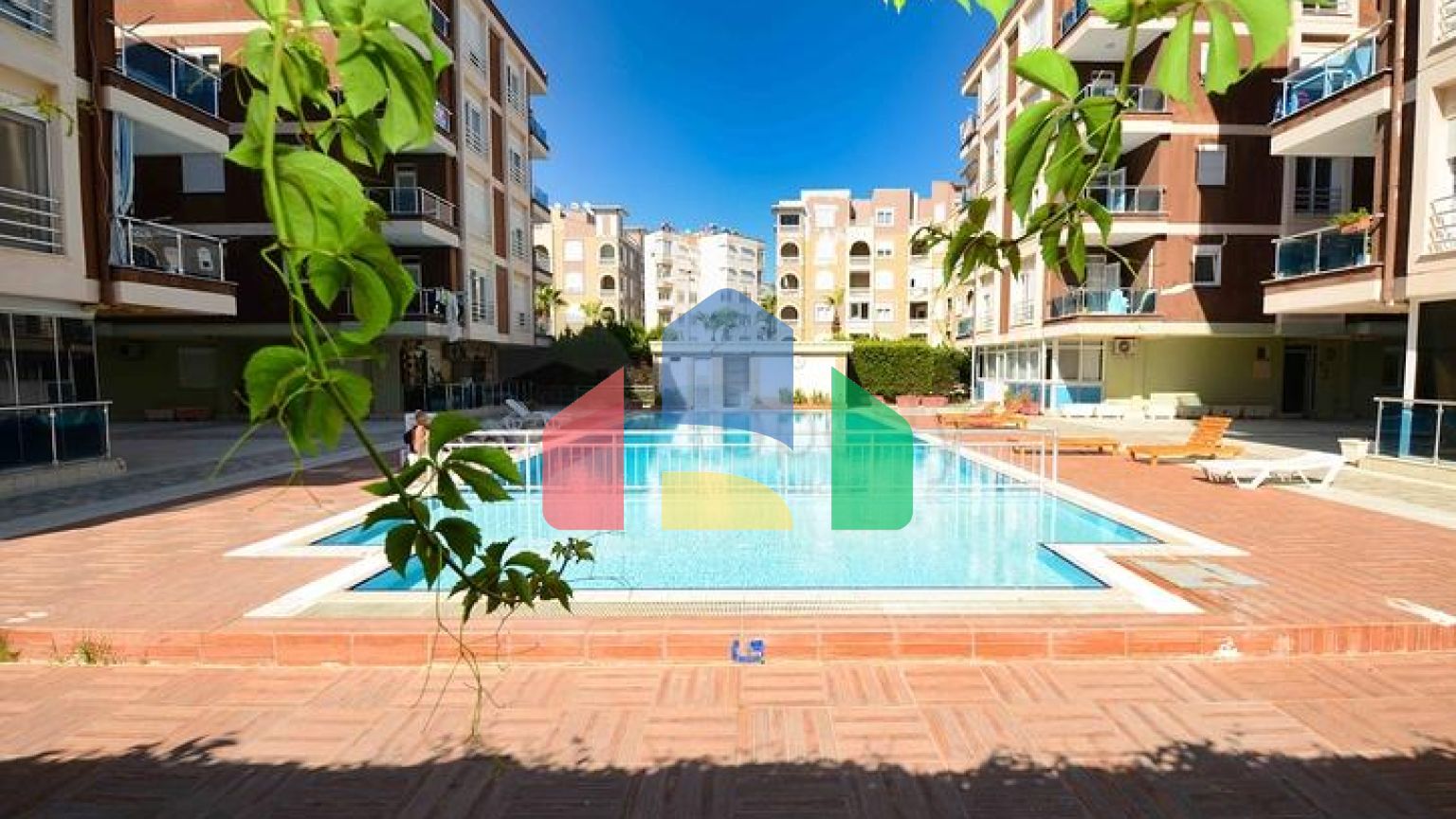 Квартири планування 1 + 1 і 2 + 1 в мікрорайоні Хурма - Анталія