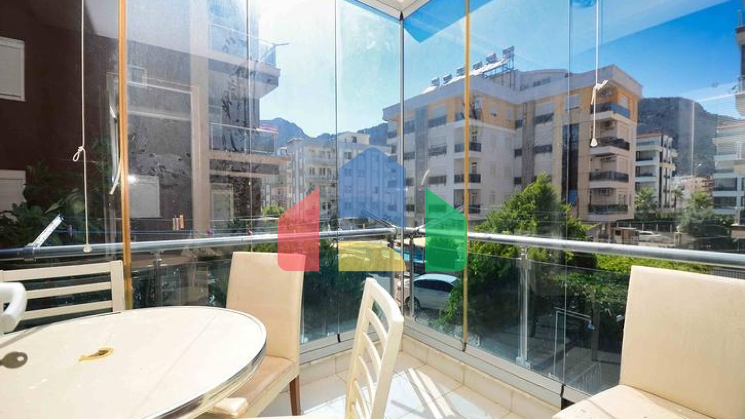 Квартири планування 1 + 1 і 2 + 1 в мікрорайоні Хурма - Анталія