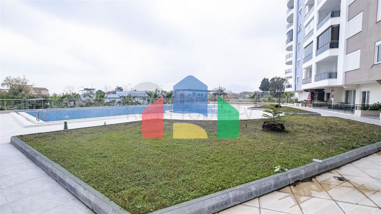 Квартири в пішій доступності до моря в Анталії