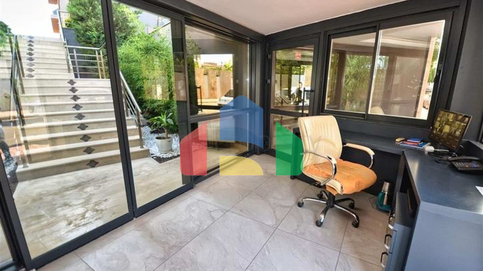 Квартира планування 4 + 1 в мікрорайоні Унджали - Анталія