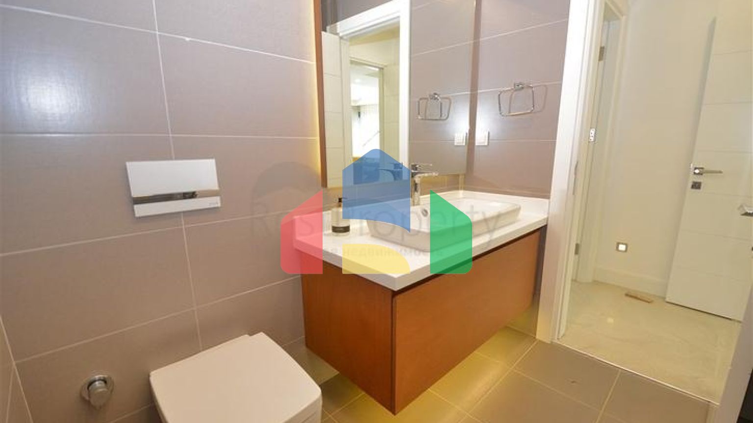 Квартира планування 4 + 1 в мікрорайоні Унджали - Анталія