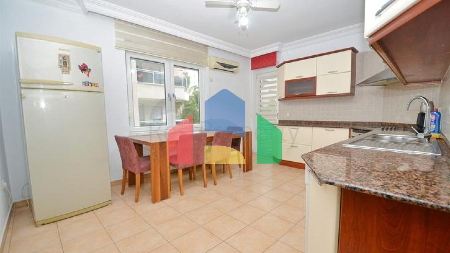 Квартира планування 3 + 1 в мікрорайоні Лиман - Анталія