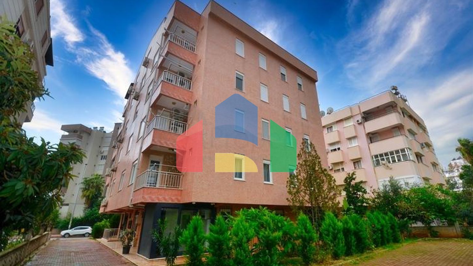 Квартира планування 3 + 1 в мікрорайоні Лиман - Анталія