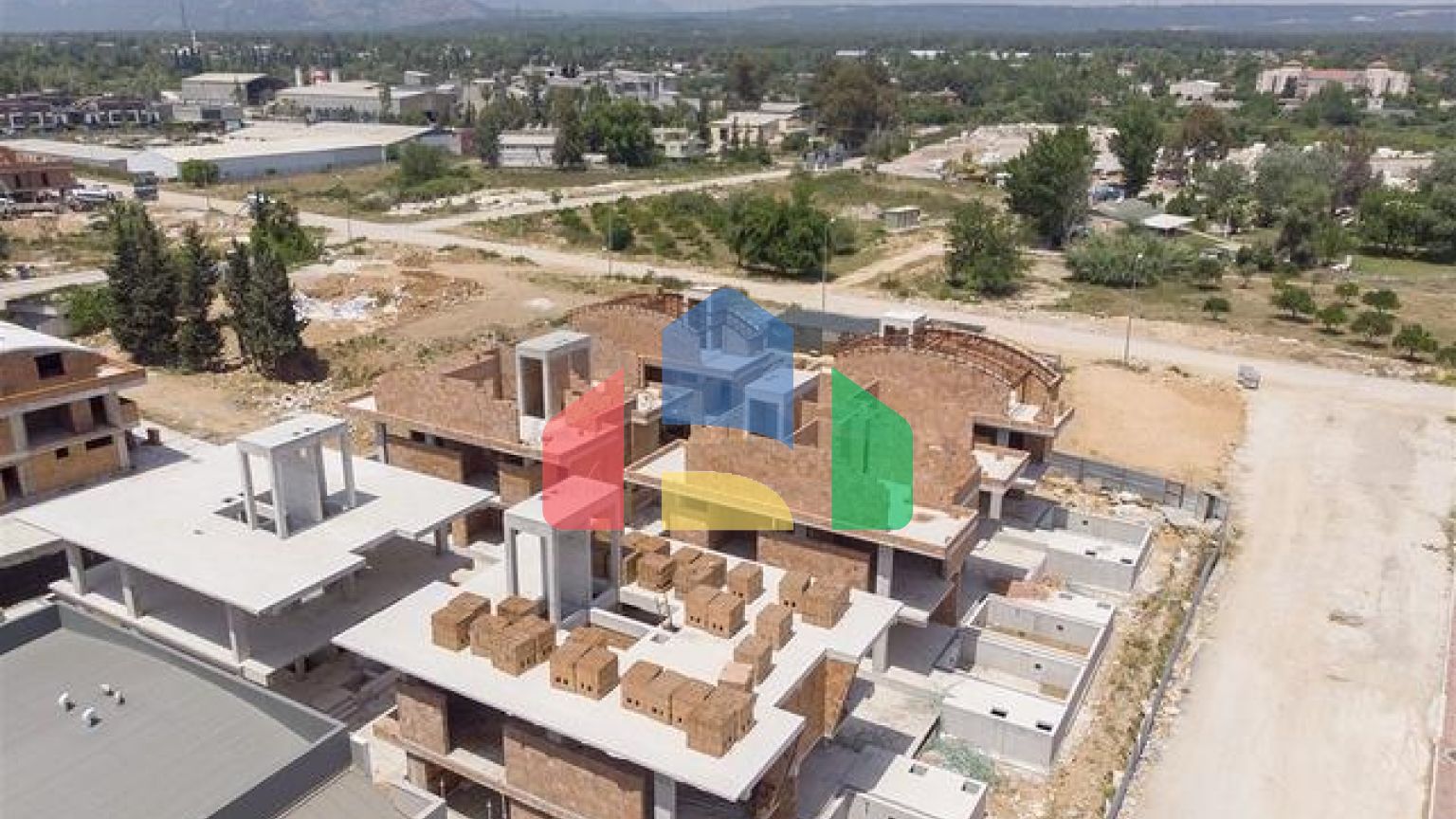 Розкішні вілли 6 + 1 в межах міста Анталії