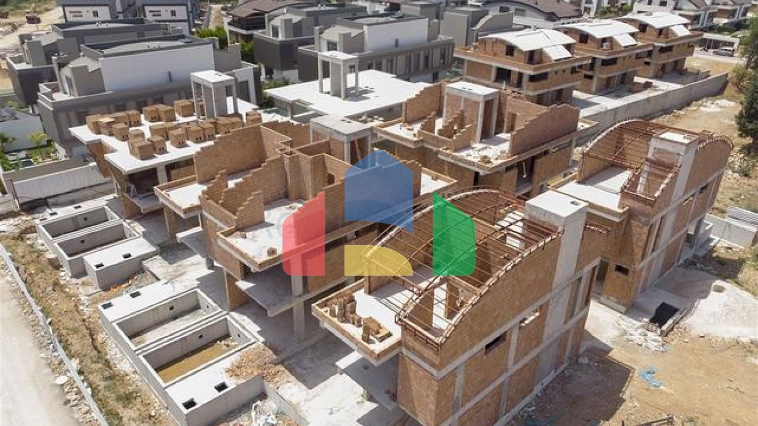 Розкішні вілли 6 + 1 в межах міста Анталії