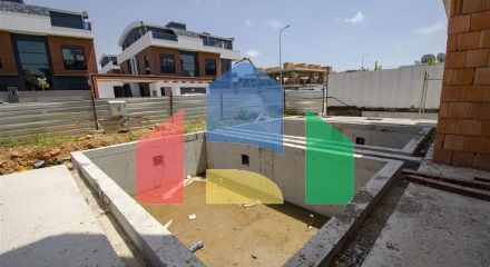 Розкішні вілли 6 + 1 в межах міста Анталії