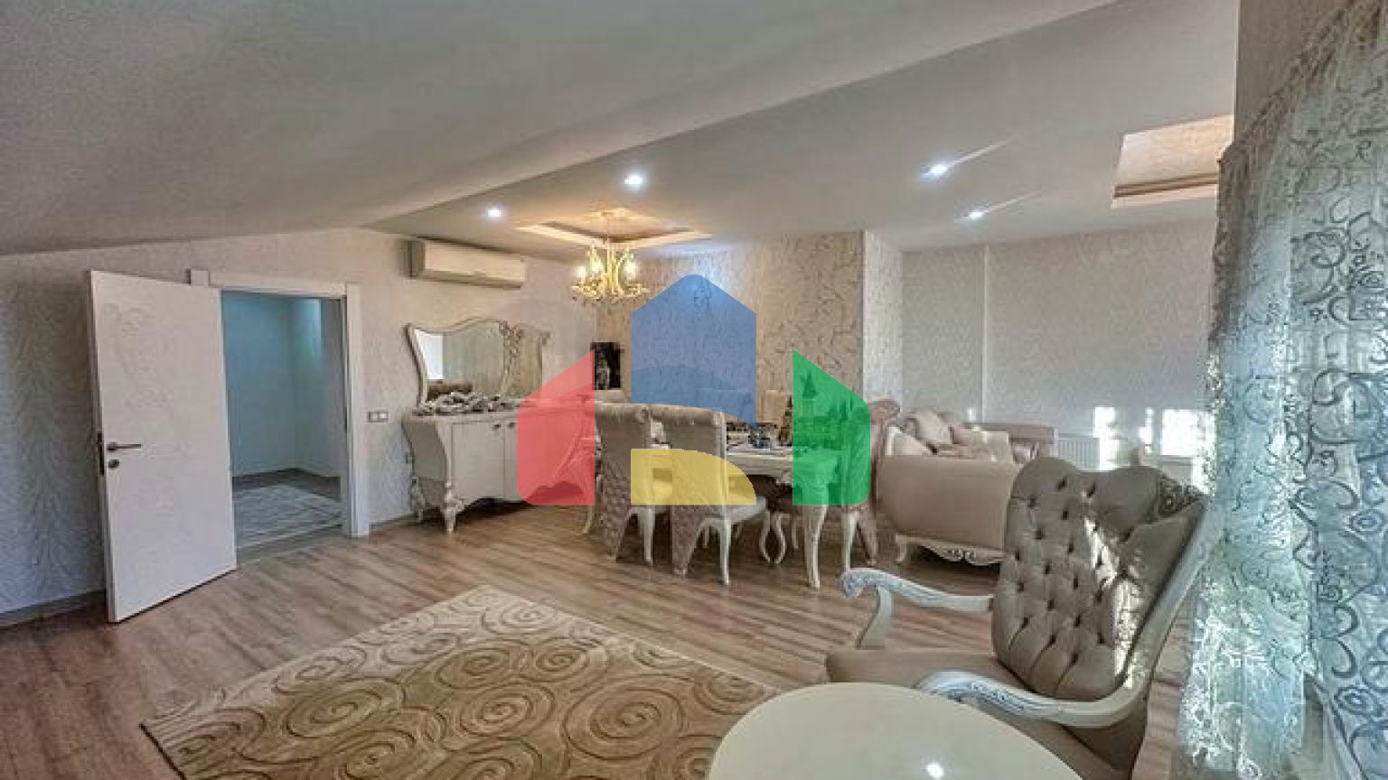 Квартира планування 6 + 1 дуплекс в мікрорайоні Моллаюсуф-Анталія