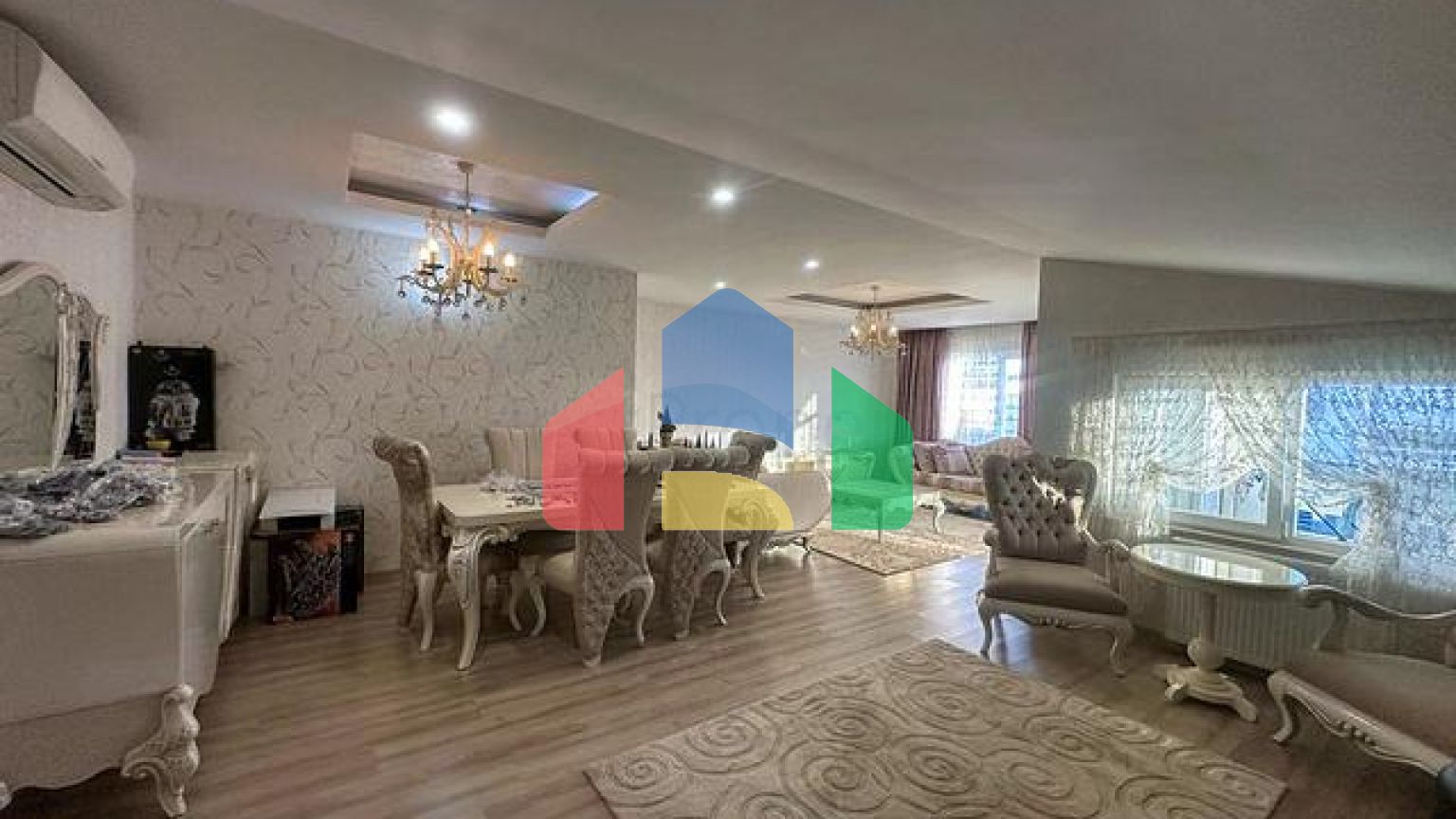 Квартира планування 6 + 1 дуплекс в мікрорайоні Моллаюсуф-Анталія