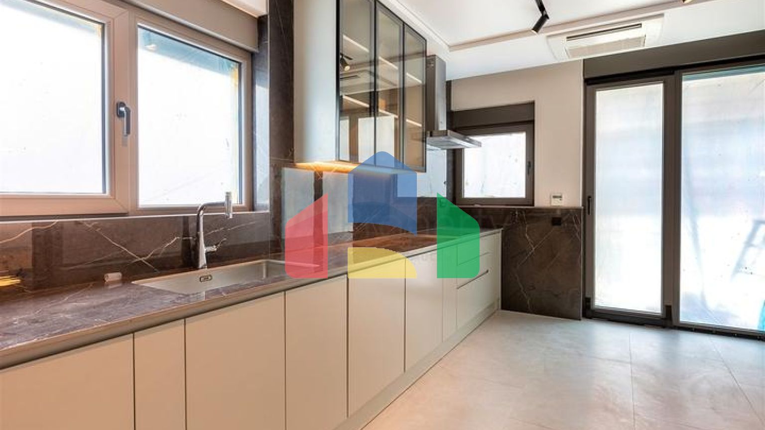 Квартири планування 3 + 1 в районі Унджали - Анталія