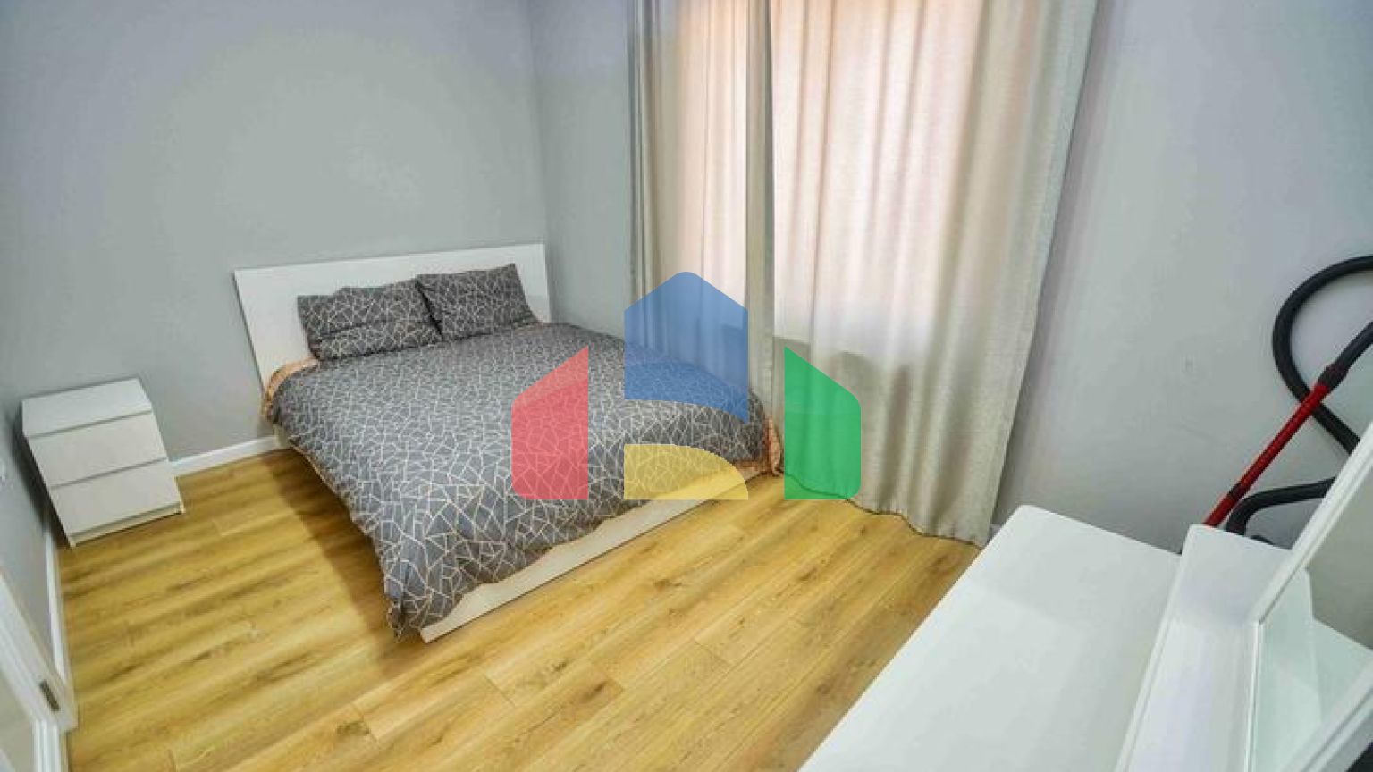 Простора квартира планування 4 + 1 в мікрорайоні Унджали - Анталія