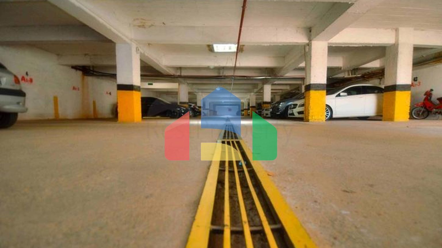 Простора квартира планування 4 + 1 в мікрорайоні Унджали - Анталія