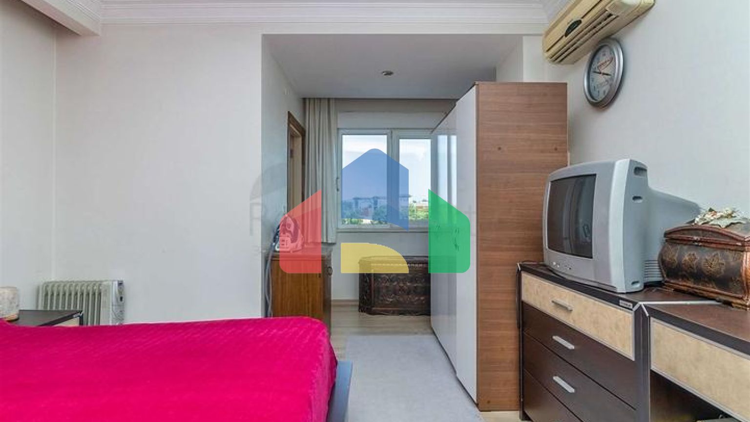 Квартира планування 3 + 1 в мікрорайоні Пинарбаші - Анталія