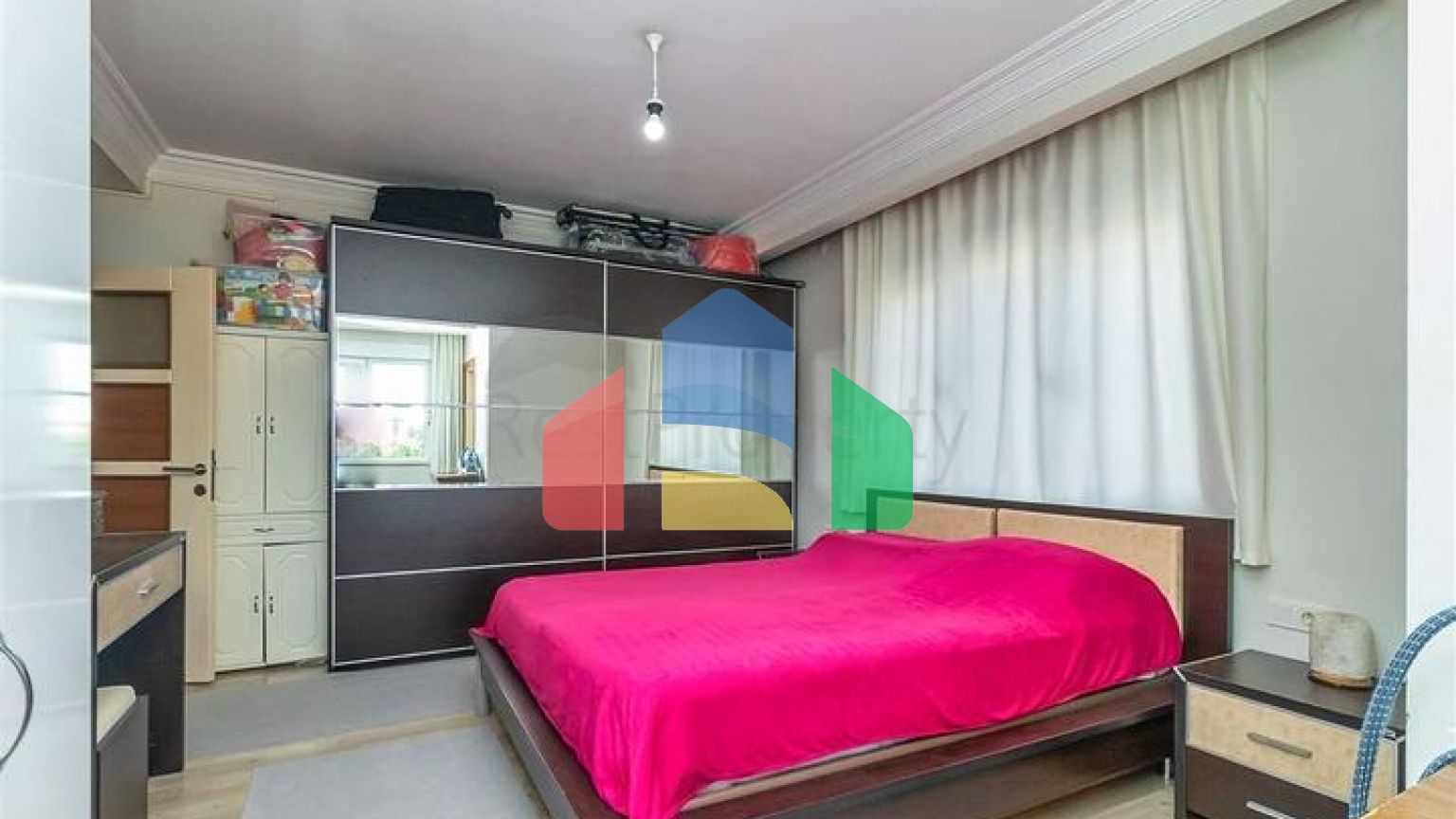 Квартира планування 3 + 1 в мікрорайоні Пинарбаші - Анталія