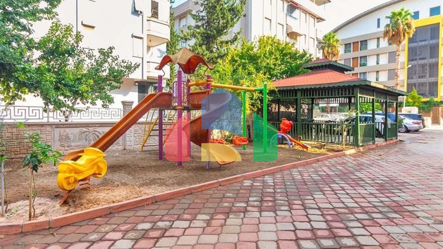 Квартира планування 3 + 1 в мікрорайоні Пинарбаші - Анталія