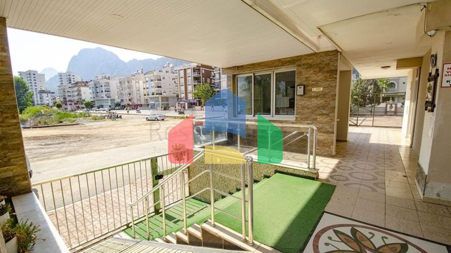 Квартира 3 + 1 з меблями в комплексі в хурмі Коньяалти Анталья