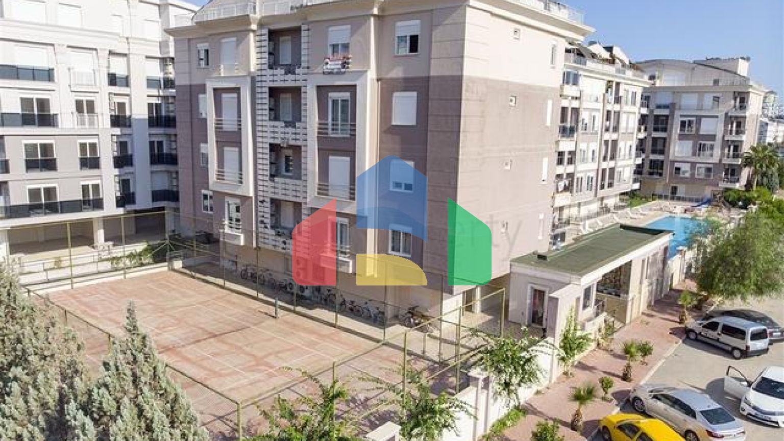 Квартира 3 + 1 з меблями в комплексі в хурмі Коньяалти Анталья