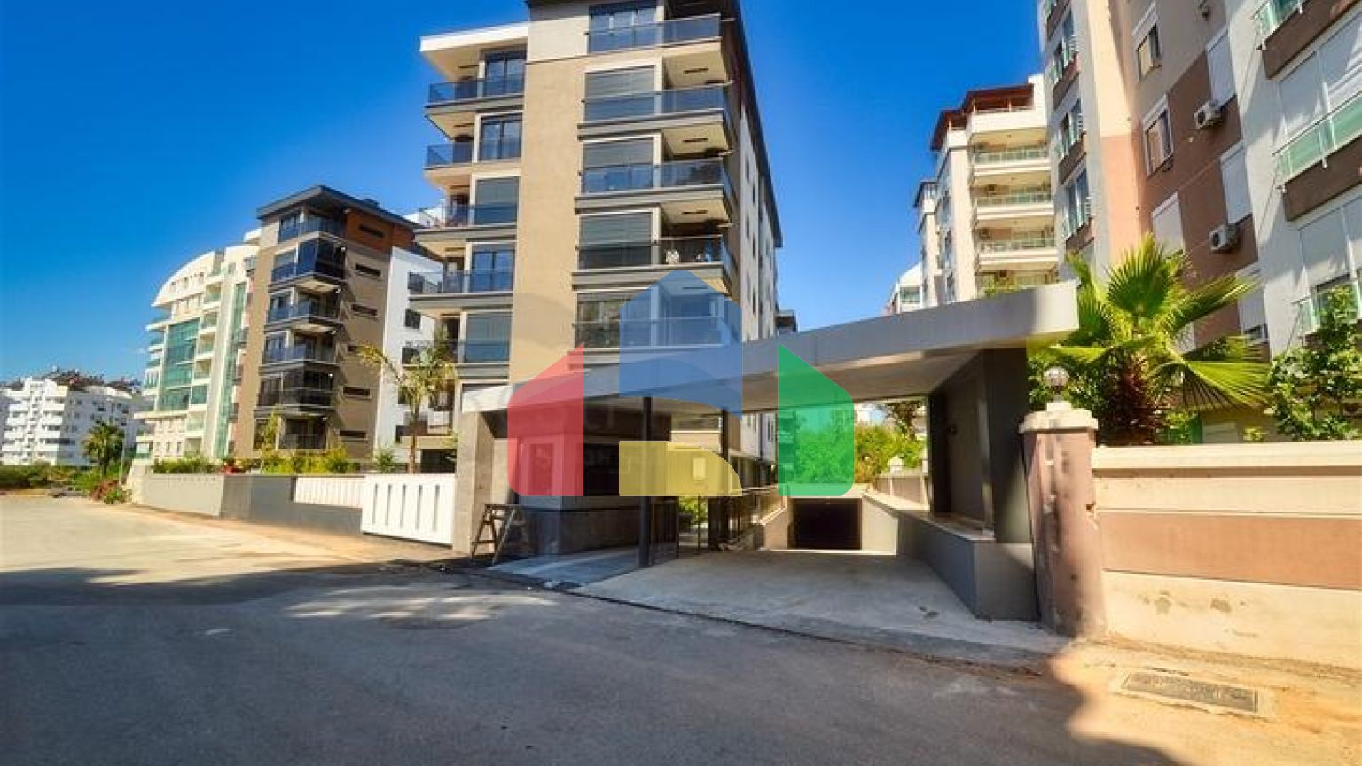 Квартири планування 2 + 1 в районі Унджали - Анталія