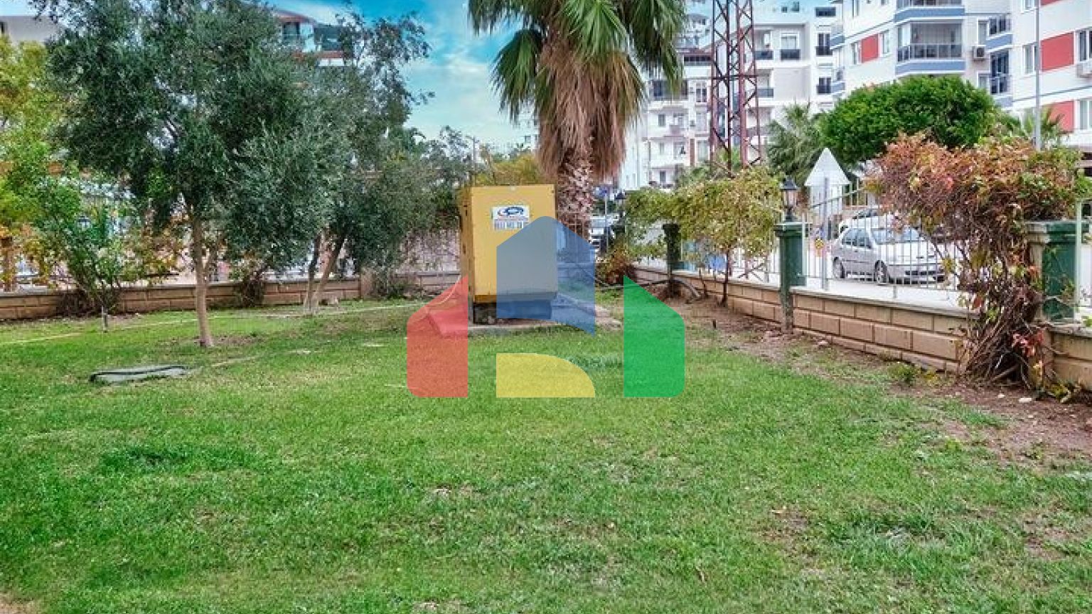 Простора квартира планування 4 + 1 в мікрорайоні Лиман - Анталія