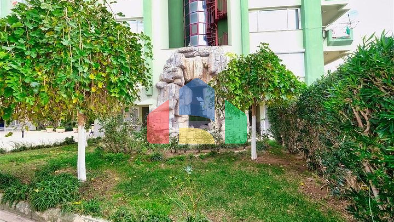 Простора квартира планування 4 + 1 в мікрорайоні Лиман - Анталія