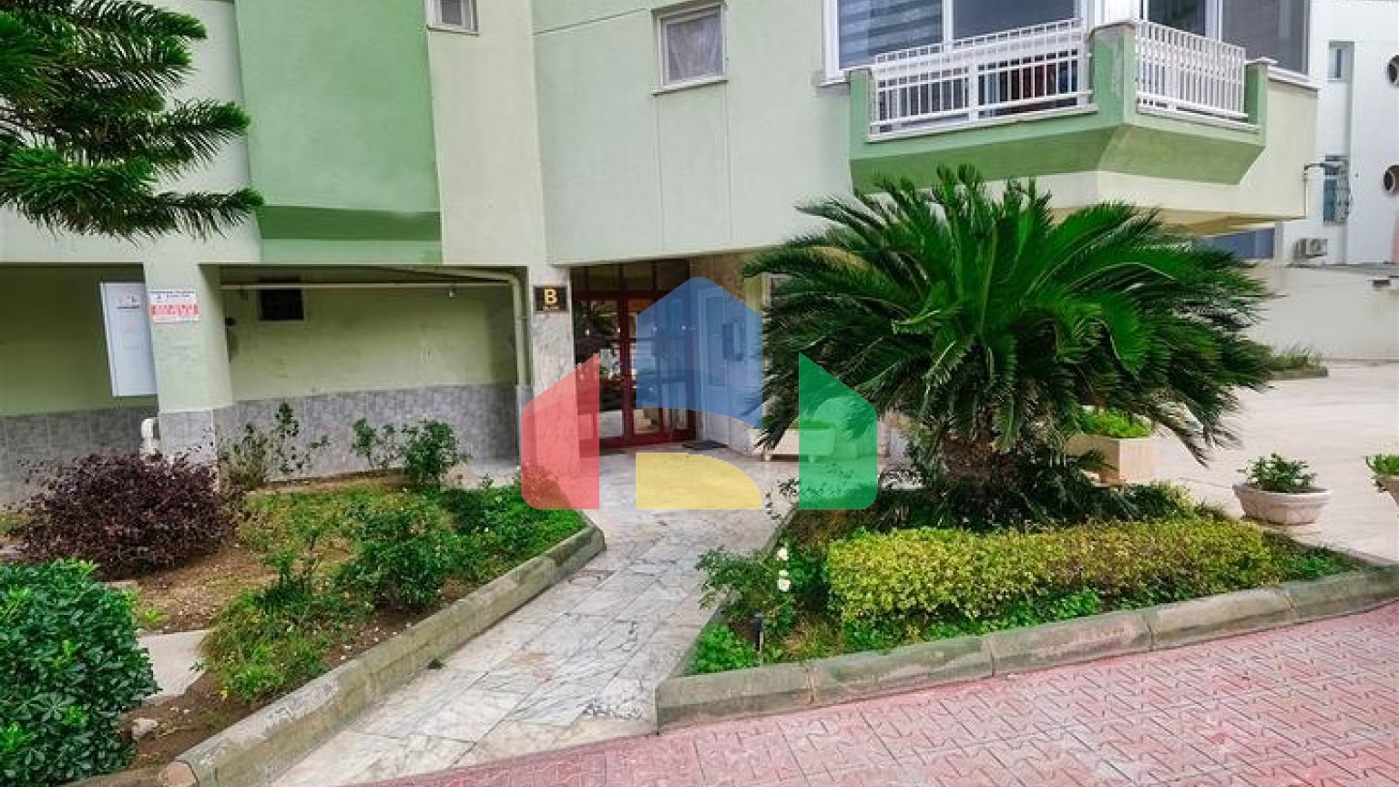 Простора квартира планування 4 + 1 в мікрорайоні Лиман - Анталія