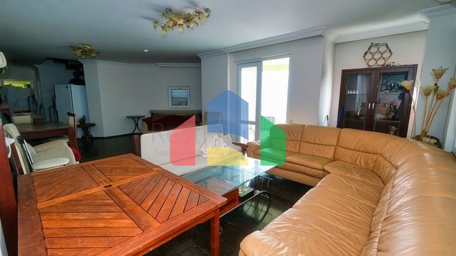 Простора квартира планування 4 + 1 в мікрорайоні Лиман - Анталія