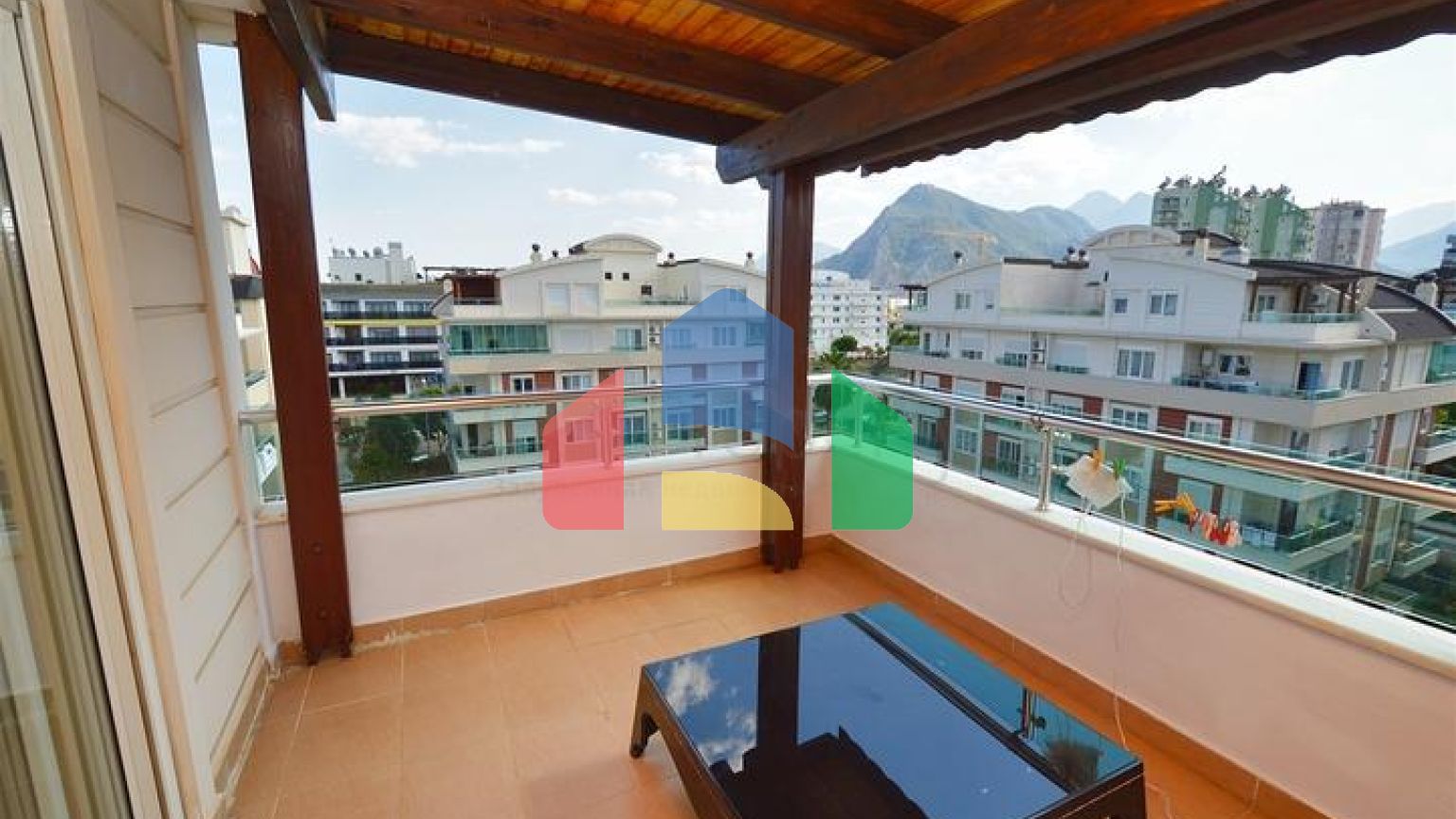 Квартира планування 3 + 1 дуплекс в мікрорайоні Лиман-Анталія