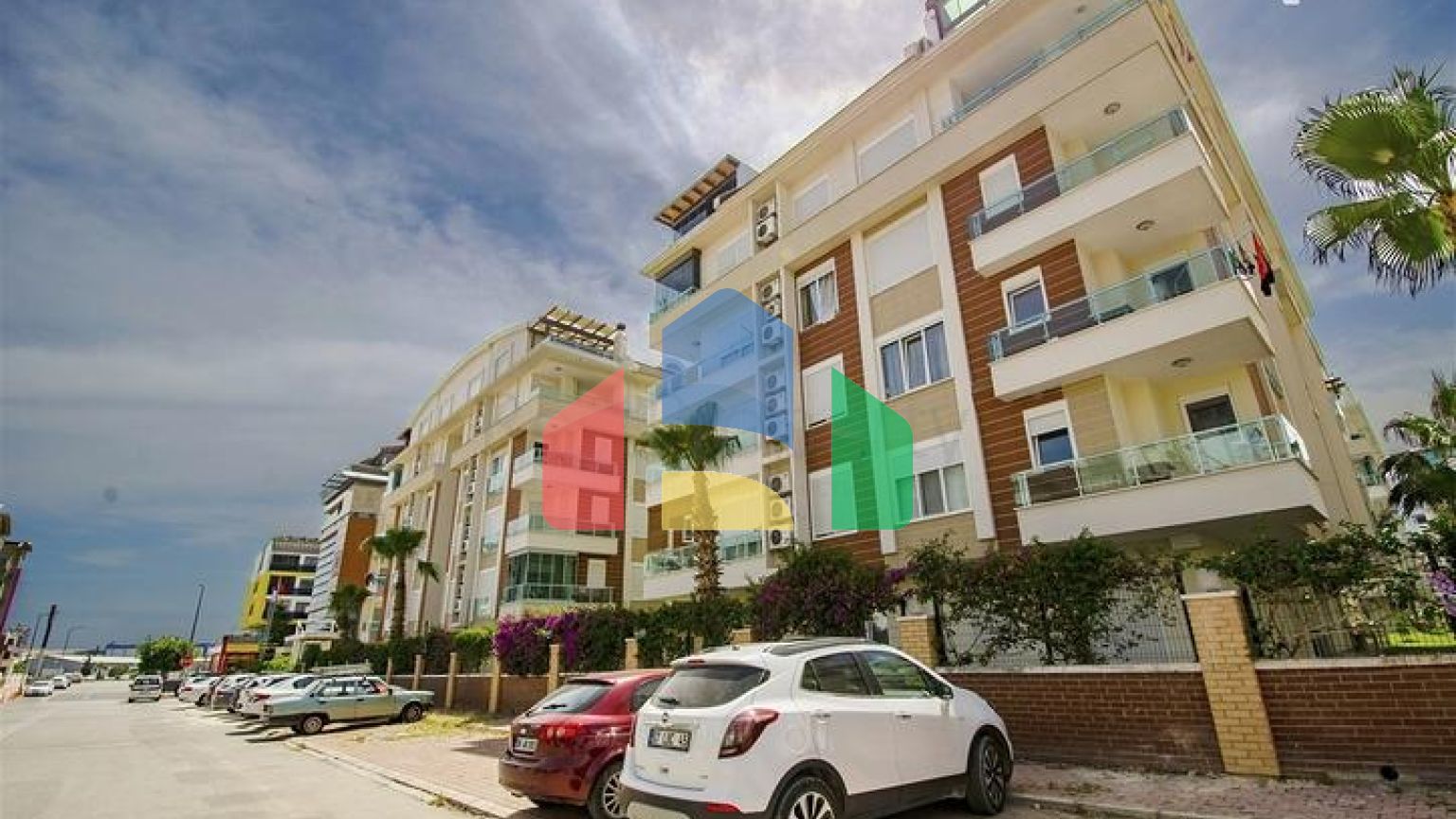 Квартира планування 3 + 1 дуплекс в мікрорайоні Лиман-Анталія