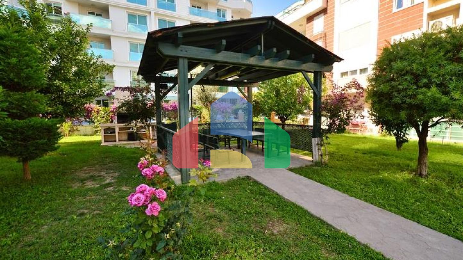 Квартира планування 3 + 1 дуплекс в мікрорайоні Лиман-Анталія