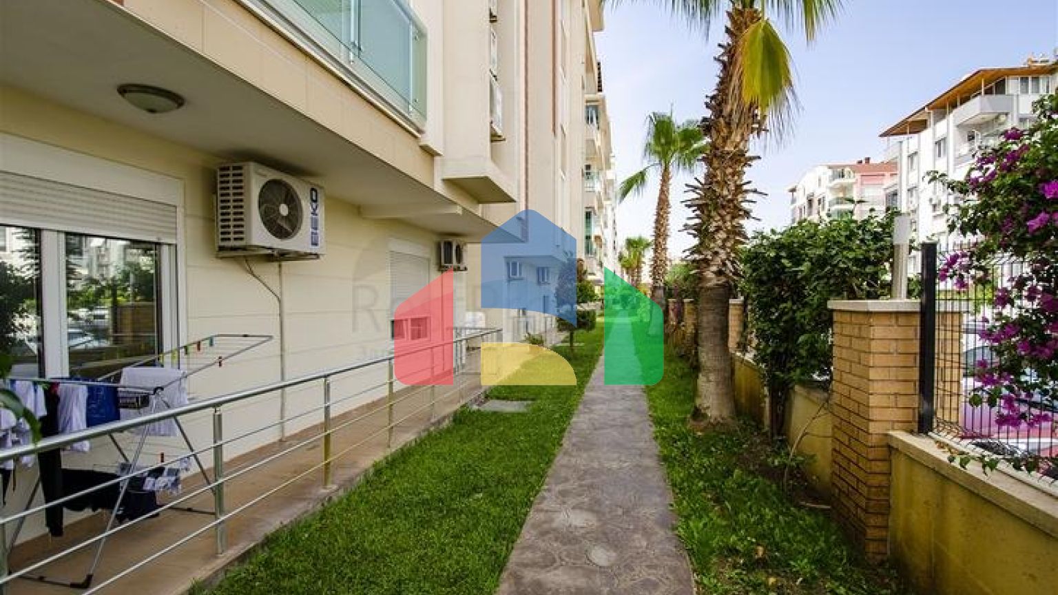 Квартира планування 3 + 1 дуплекс в мікрорайоні Лиман-Анталія