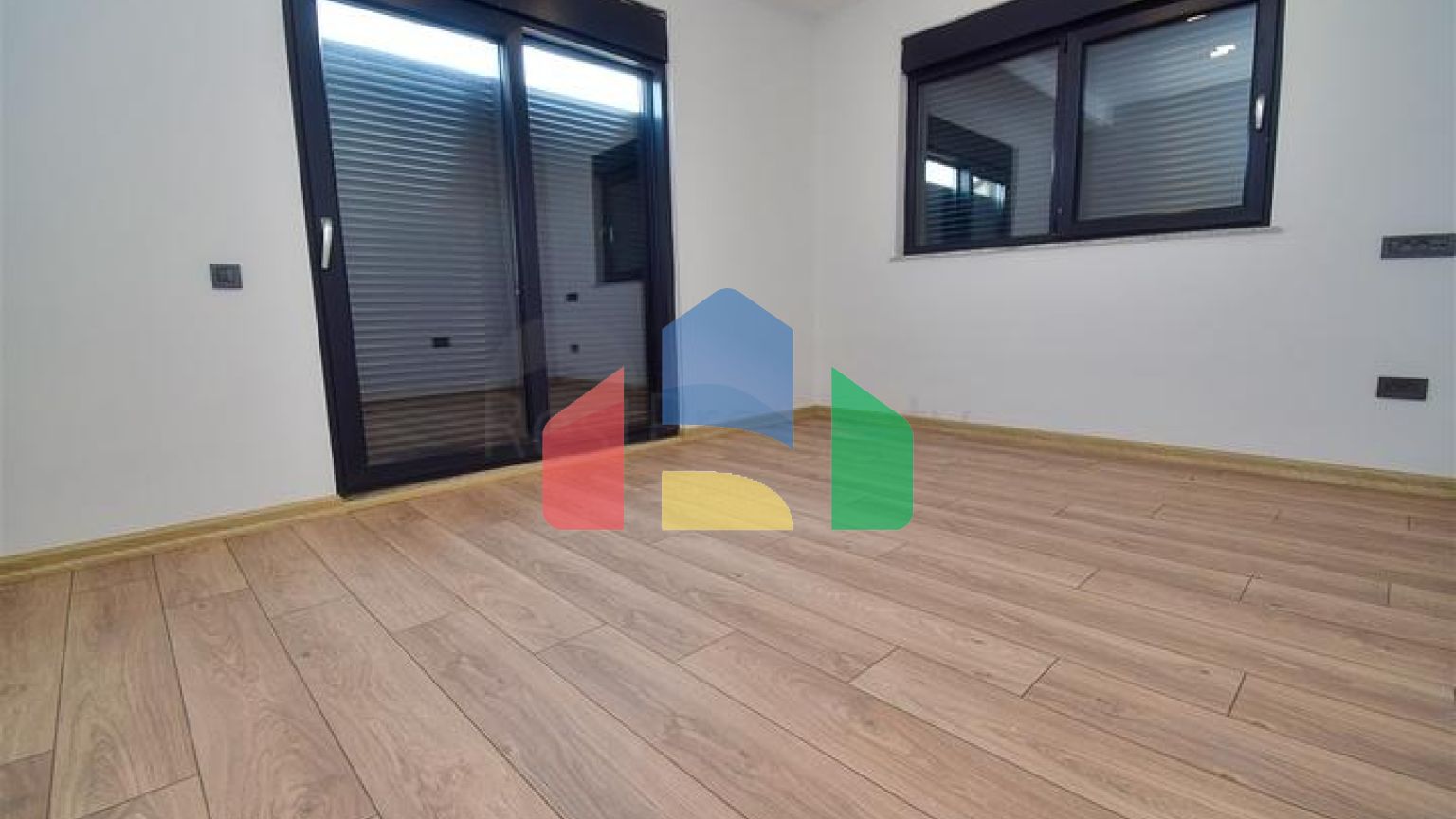 Квартира планування 5 + 1 дуплекс в мікрорайоні Унджали-Анталія