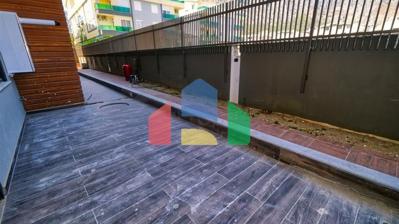 Квартири планування 1 + 1, 2 + 1 в мікрорайоні Сарису - Анталія