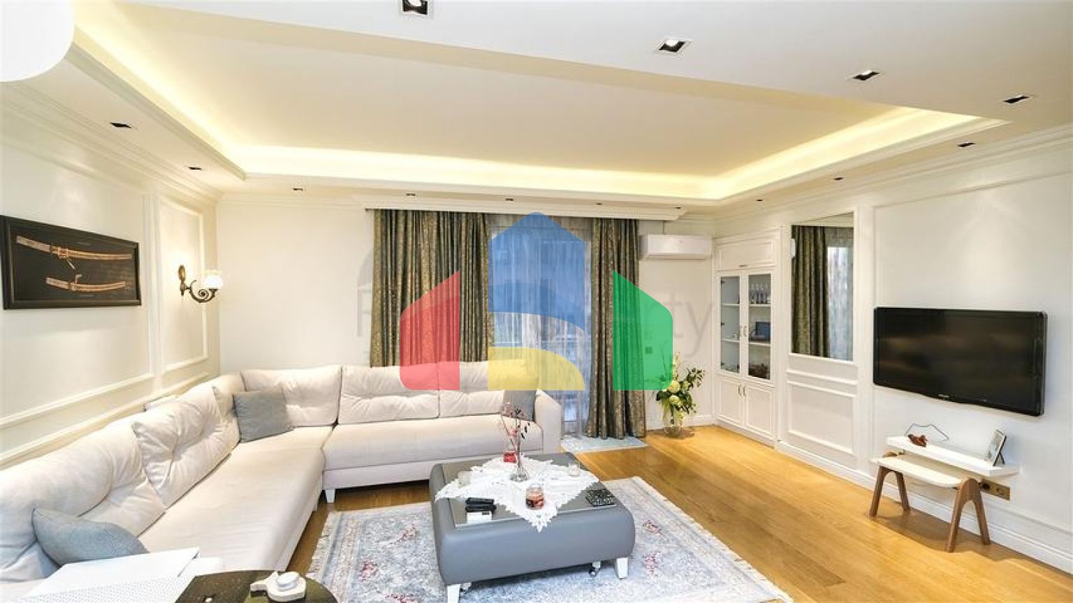 Квартира 2+1 в комплексе отельного плана в 5 минутах от моря