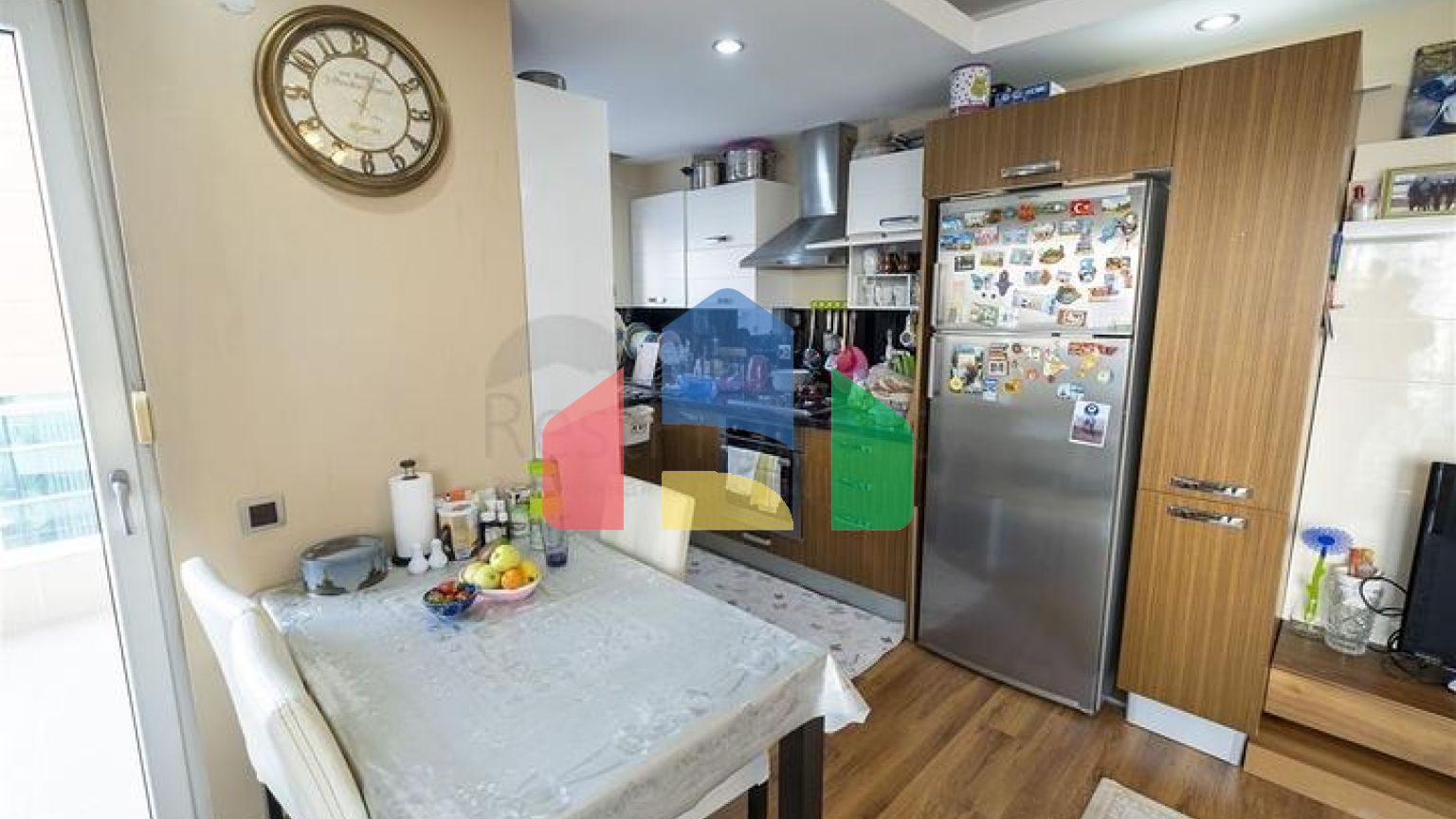 Квартира 2 + 1 з меблями в Лимані Коньяалти 600 м до моря