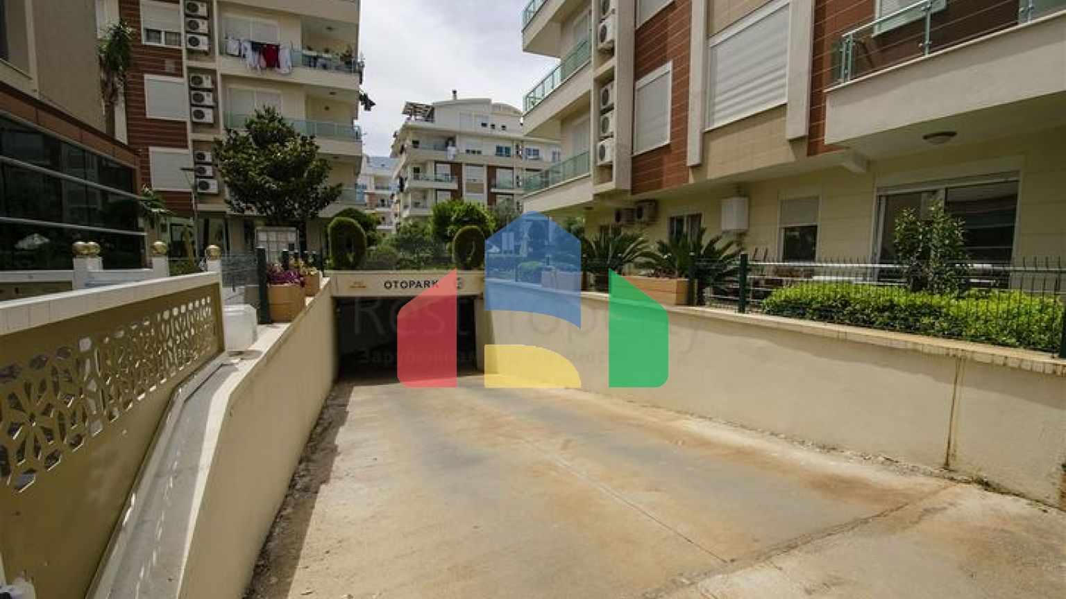 Квартира 2 + 1 з меблями в Лимані Коньяалти 600 м до моря